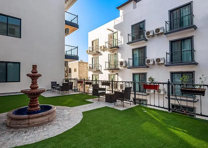 Ferienhaus Morgan Residences 603 At Boutique With Pool, Gym & Cabo San Lucas